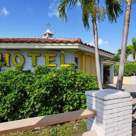 Oyo Hotel Coral Gables - Miami Airport Екстер'єр фото