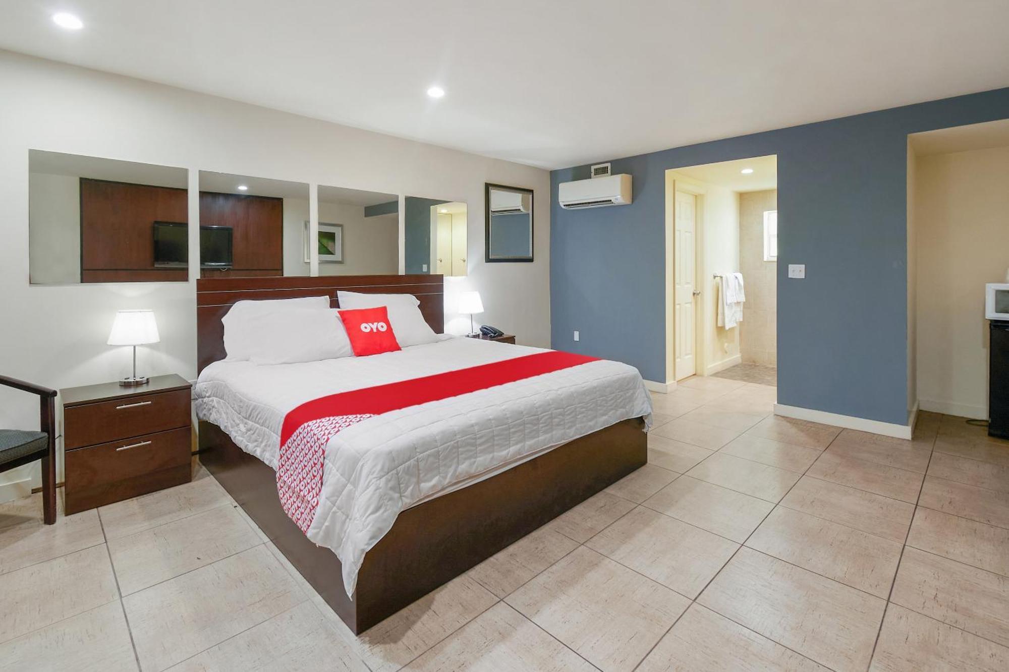 Oyo Hotel Coral Gables - Miami Airport Екстер'єр фото