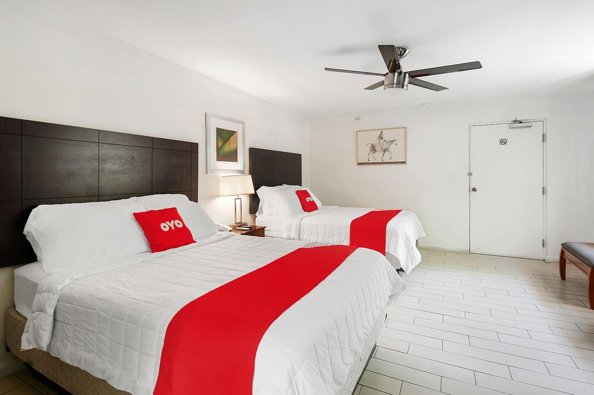 Oyo Hotel Coral Gables - Miami Airport Екстер'єр фото