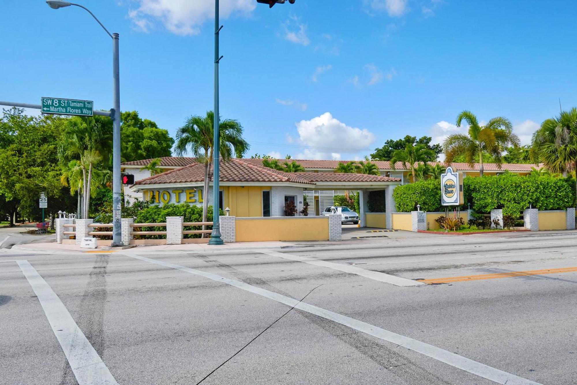 Oyo Hotel Coral Gables - Miami Airport Екстер'єр фото
