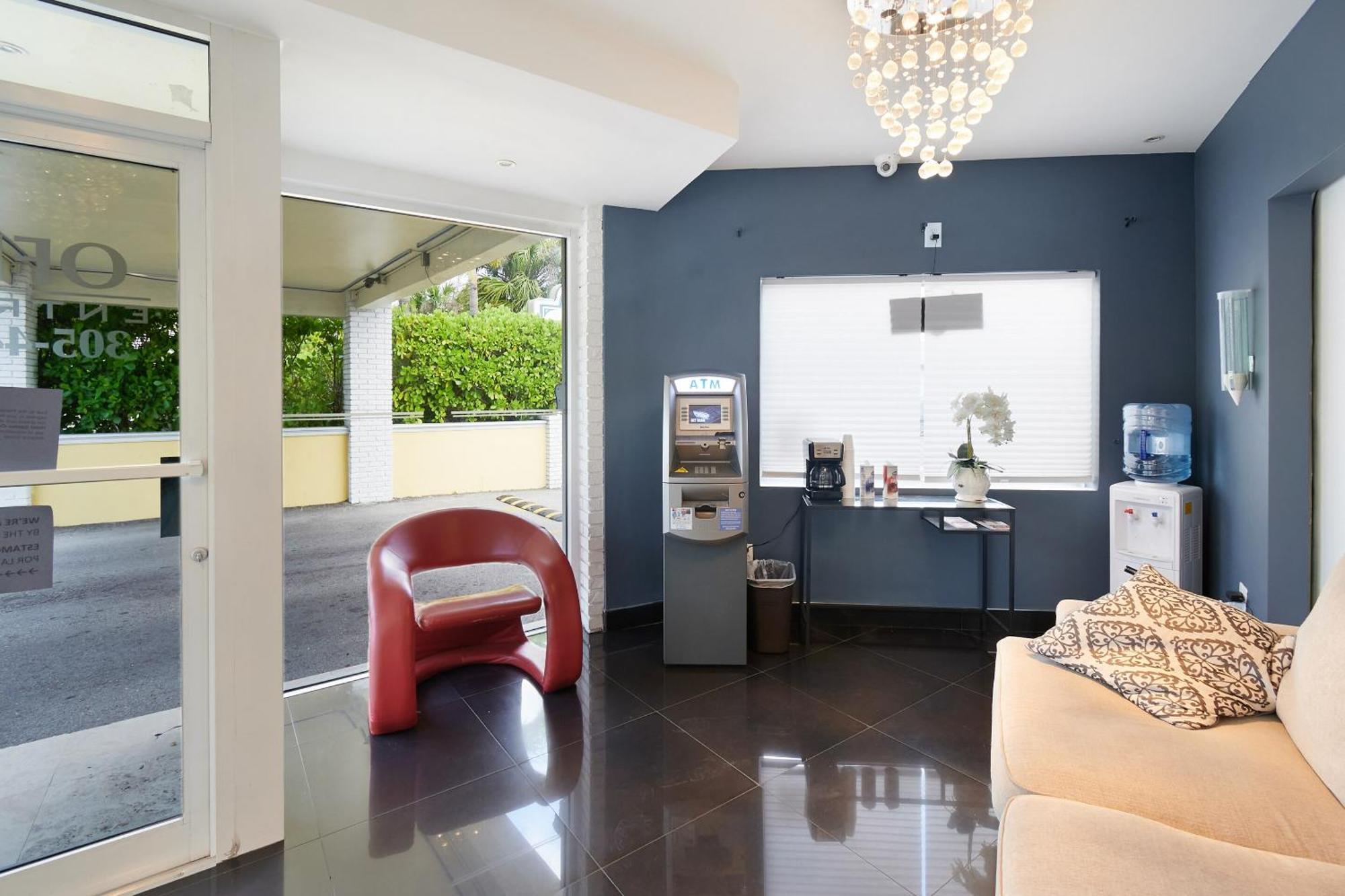 Oyo Hotel Coral Gables - Miami Airport Екстер'єр фото