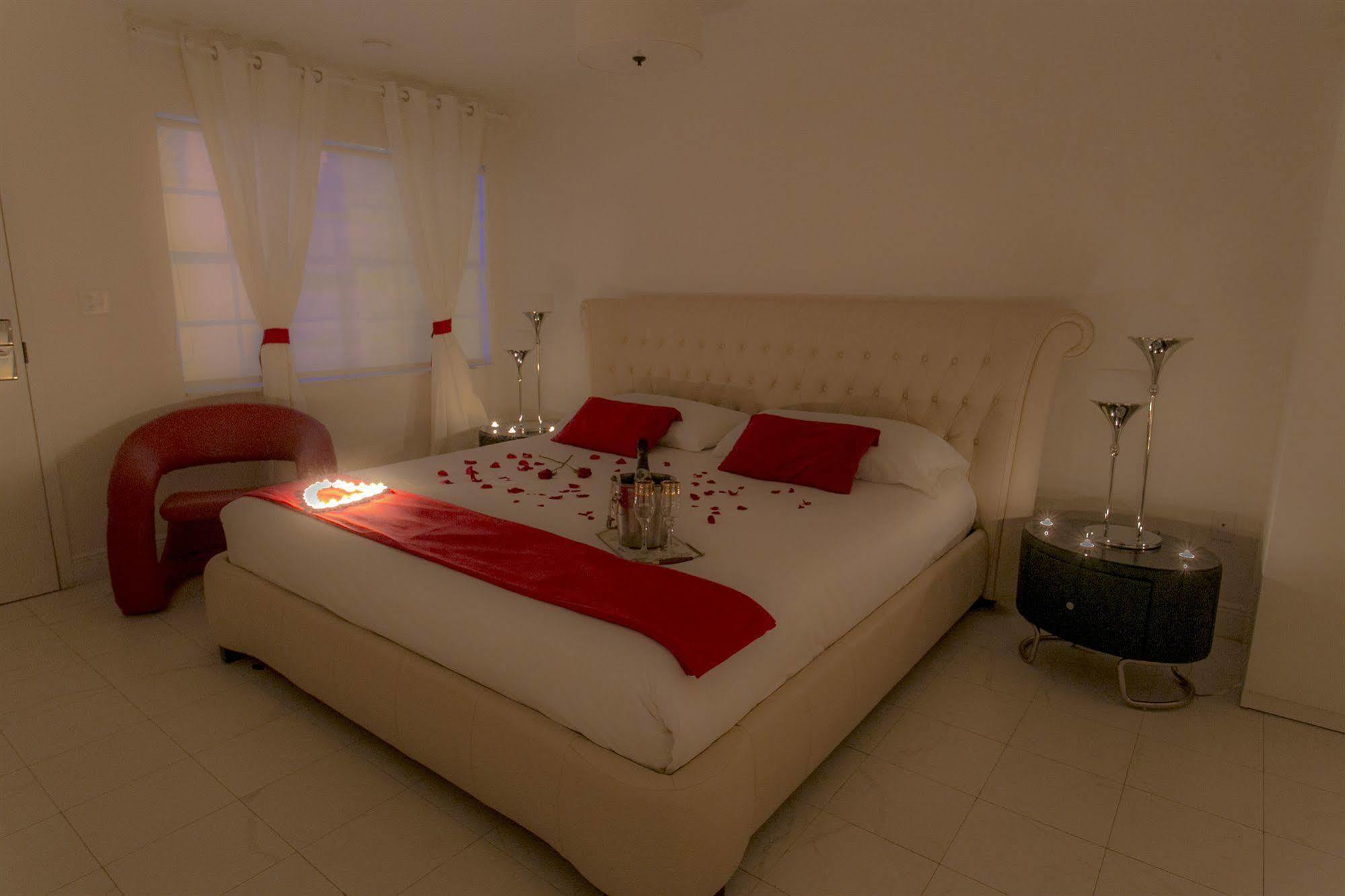 Oyo Hotel Coral Gables - Miami Airport Екстер'єр фото